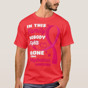 Camiseta En Esta Familia Nadie Pelea Sola Con El Equipo Amy