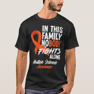 Camiseta En esta familia nadie pelea solo con Esclero Múlti