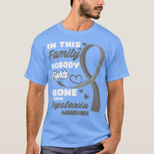 Camiseta En Esta Familia Nadie Pelea Solo En Equipo Dyslexi