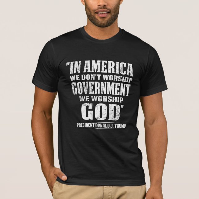 Camiseta en Estados Unidos no adoramos al gobierno, protrum (Anverso)