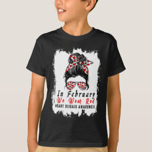 Camiseta En Febrero Nosotros Llevamos Rojo Desordenado Moño