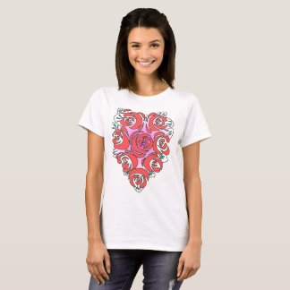 Camiseta en forma de corazón de la flor