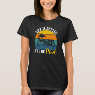 Camiseta En la piscina para mujeres camarero de cabaña y ch