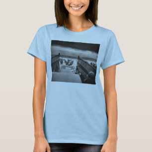 Camiseta En los mandíbulas de la Segunda Guerra Mundial