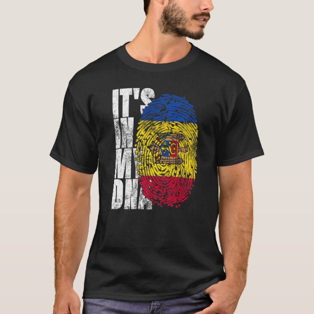 Camiseta En mi ADN Moldo, imagen de Moldo para hombres (Anverso)