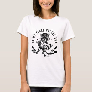 Camiseta En Mi Era Feral de Hockey Mapache Lindo Hockey