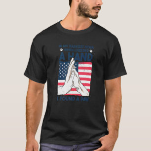 Camiseta En mi hora más oscura cuando necesitaba una mano e