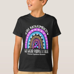 Camiseta En Noviembre Nosotros Llevamos Púrpura Y Azul Eman