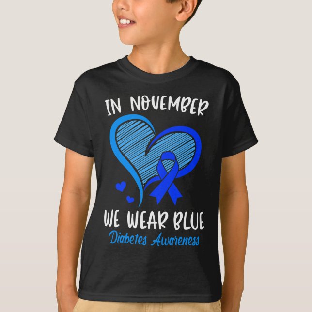 Camiseta En Noviembre, usamos Blue Cure Diabetes Awareness  (Anverso)