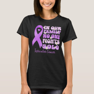 Camiseta en nuestra familia nadie lucha contra el cáncer te