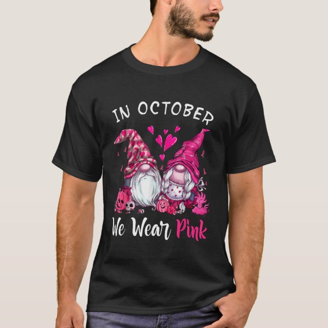 Camiseta En Octubre Usamos La Calabaza Rosa Cute Gnome Funn (Anverso)