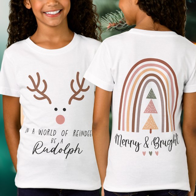 Camiseta En un mundo de renos sé un gráfico de rudolfo (Subido por el creador)