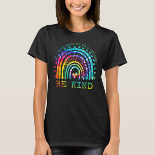 Camiseta En Un Mundo Donde Puedes Ser Algo Amable
