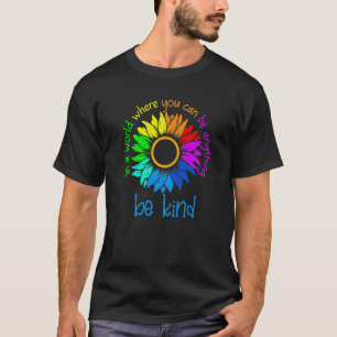 Camiseta En Un Mundo Donde Puedes Ser Cualquier Tipo De Aut