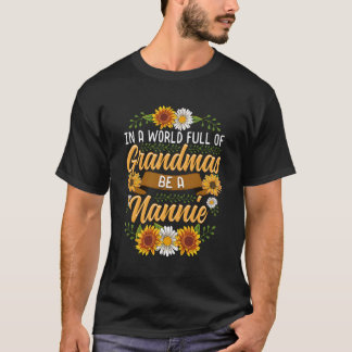 Camiseta En Un Mundo Lleno De Abuelitos Sea Una Noche De So