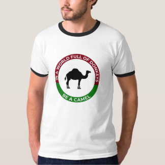 Camiseta En un mundo lleno de burros sé un camello