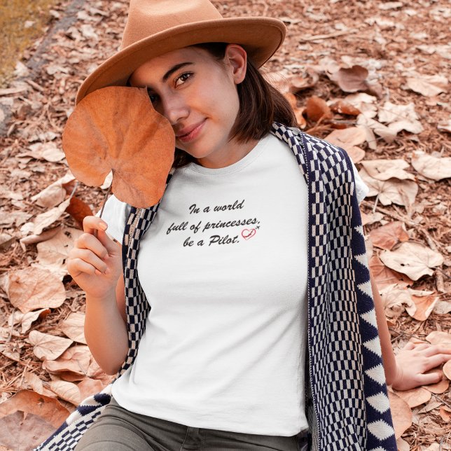 Camiseta En un mundo lleno de princesas por parte de un PIL (Subido por el creador)