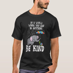 Camiseta En Un Mundo Sé Amable Elefante Tortuga Paraguas A