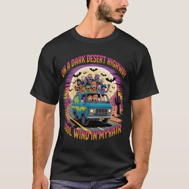 Camiseta En Una Carretera Del Desierto Oscuro (Anverso)