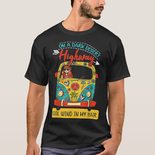 Camiseta En Una Carretera Del Desierto Oscuro (Anverso)