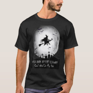 Camiseta En Una Carretera Del Desierto Oscuro Guay Viento E
