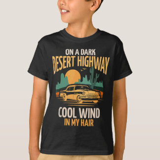 Camiseta En Una Carretera Del Desierto Oscuro Guay Viento E