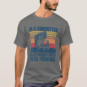 Camiseta En Una Relación De Comités Con El Funn De Pesca De