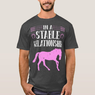 Camiseta En Una Relación Estable Con Caballo De Caballo