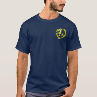 Camiseta encanto que sube del corazón del oro