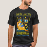 Camiseta Encender al gato judío de Meownorah Menorah Ugly C<br><div class="desc">Encender al gato judío Meownorah Menorah Ugly Chanukah 1</div>