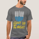 Camiseta Enciende La Noche Hanukkah Chanukah Hombres Judíos<br><div class="desc">Enciende La Noche Hanukkah Chanukah Hombres Judíos Mujeres Niños .</div>