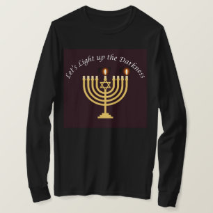 Camiseta Enciende la oscuridad Hanukkah Menorah Sweatshirt