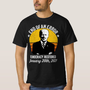 Camiseta Endo de una democracia de error devolvió Biden