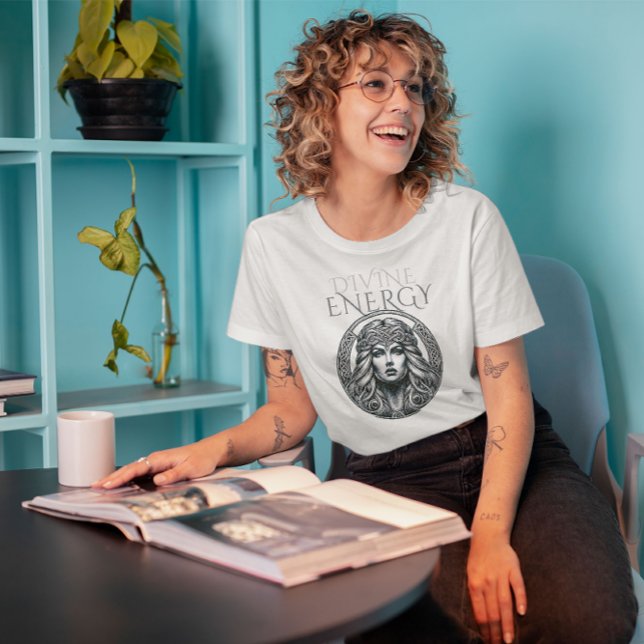 Camiseta Energía divina - Potencia mística en el diseño cel (Subido por el creador)