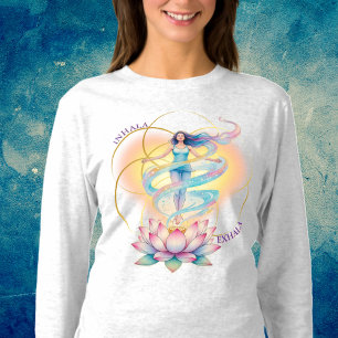 Camiseta Energía Femenina renace en la flor del Loto
