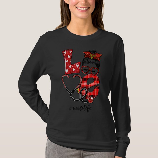 Camiseta Enfermera Amor Stethoscope Plaid Leopard Messy Bun (Anverso)