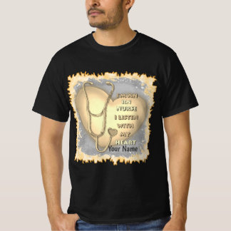 Camiseta Enfermera con matrícula RN en el corazón amarillo
