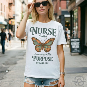 Camiseta Enfermera Cristiana Romanos 8:28 Mariposa Fe