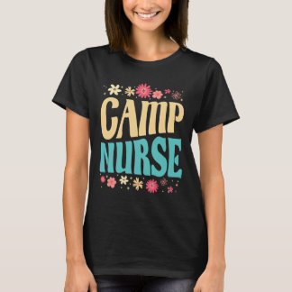 Camiseta Enfermera de campamento outfit floral verano campi