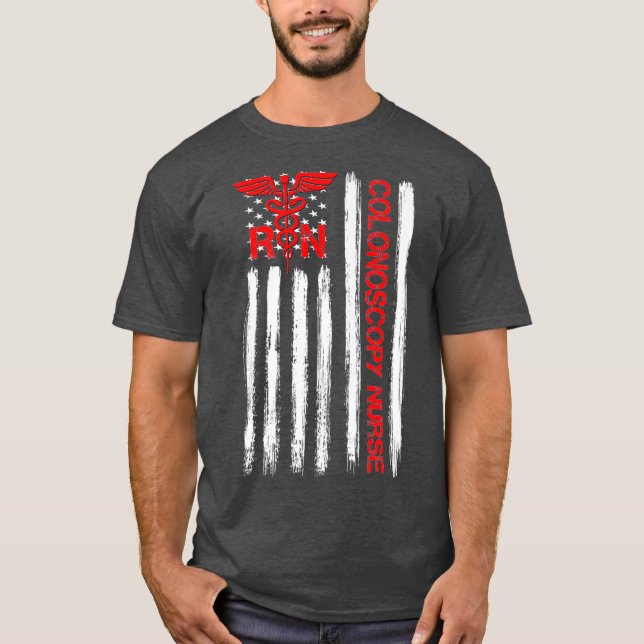 Camiseta Enfermera de Colonoscopia RN de Bandera Americana  (Anverso)