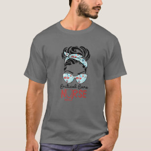 Camiseta Enfermera de Cuidados Críticos Messy Bun Love Hear