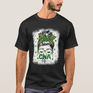 Camiseta Enfermera de la vida de CNA blanqueada Messy Bun L