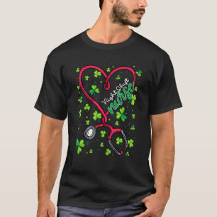 Camiseta Enfermera de turno nocturno San Patrón Día de amor
