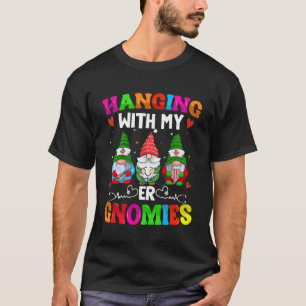 Camiseta Enfermera de urgencias Colgando con mi ER G
