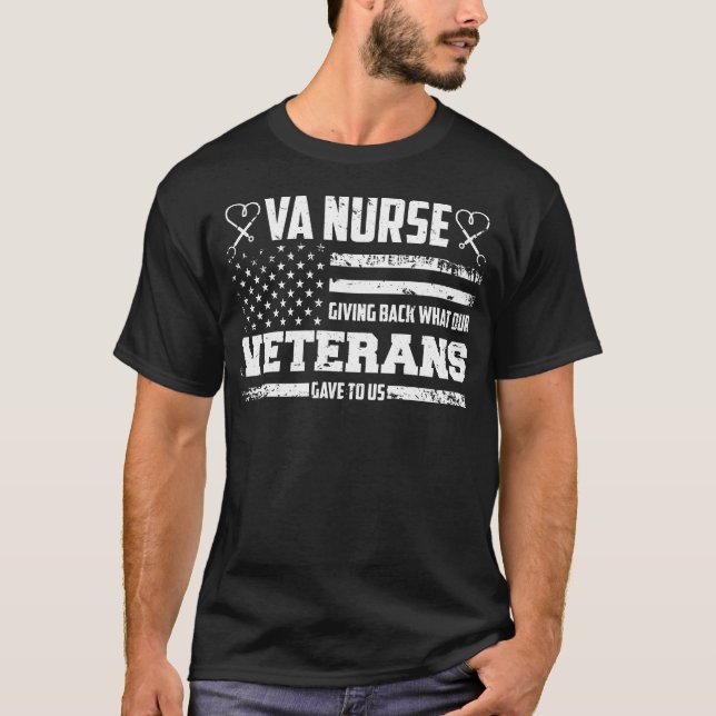 Camiseta Enfermera de VA Devolviendo Lo Que Nuestros Vetera (Anverso)