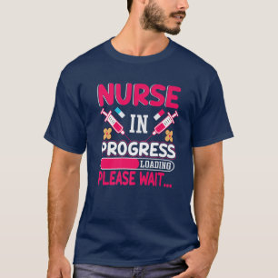 Camiseta Enfermera en proceso de carga Por favor espere Enf