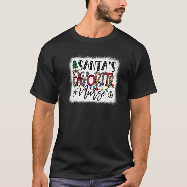 Camiseta Enfermera favorita de Santa Lucía con ropa de pija (Anverso)