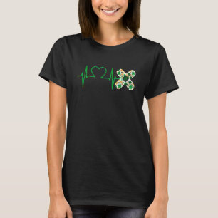 Camiseta Enfermera irlandesa Bandage Heartbeat Shamrock St 