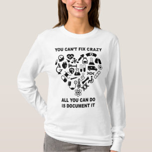 Camiseta Enfermera linda del corazón de la enfermera