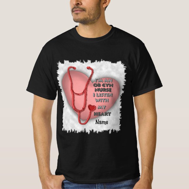 Camiseta Enfermera ObGyn del corazón rojo (Anverso)